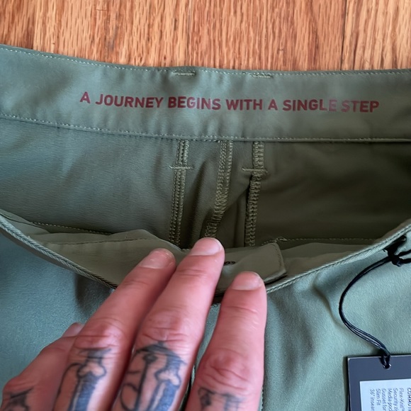 Rhone Commuter Pant Slim 31/36 NWT - Picture 3 of 6